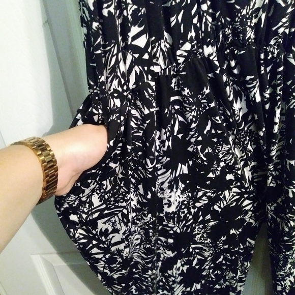 Romper - Picture 2 of 3